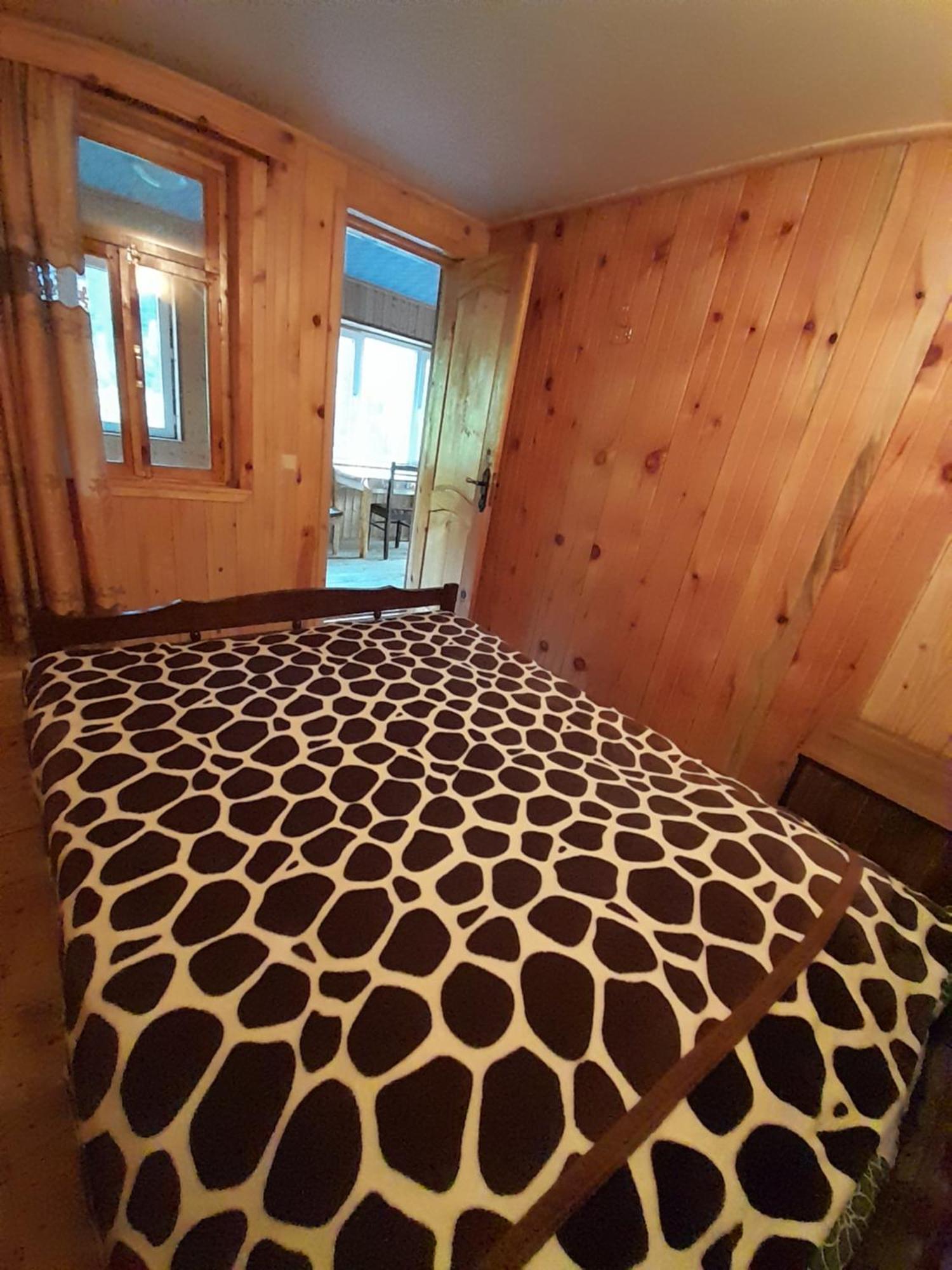 Adishi Guest House Zhora Kaldani ภายนอก รูปภาพ